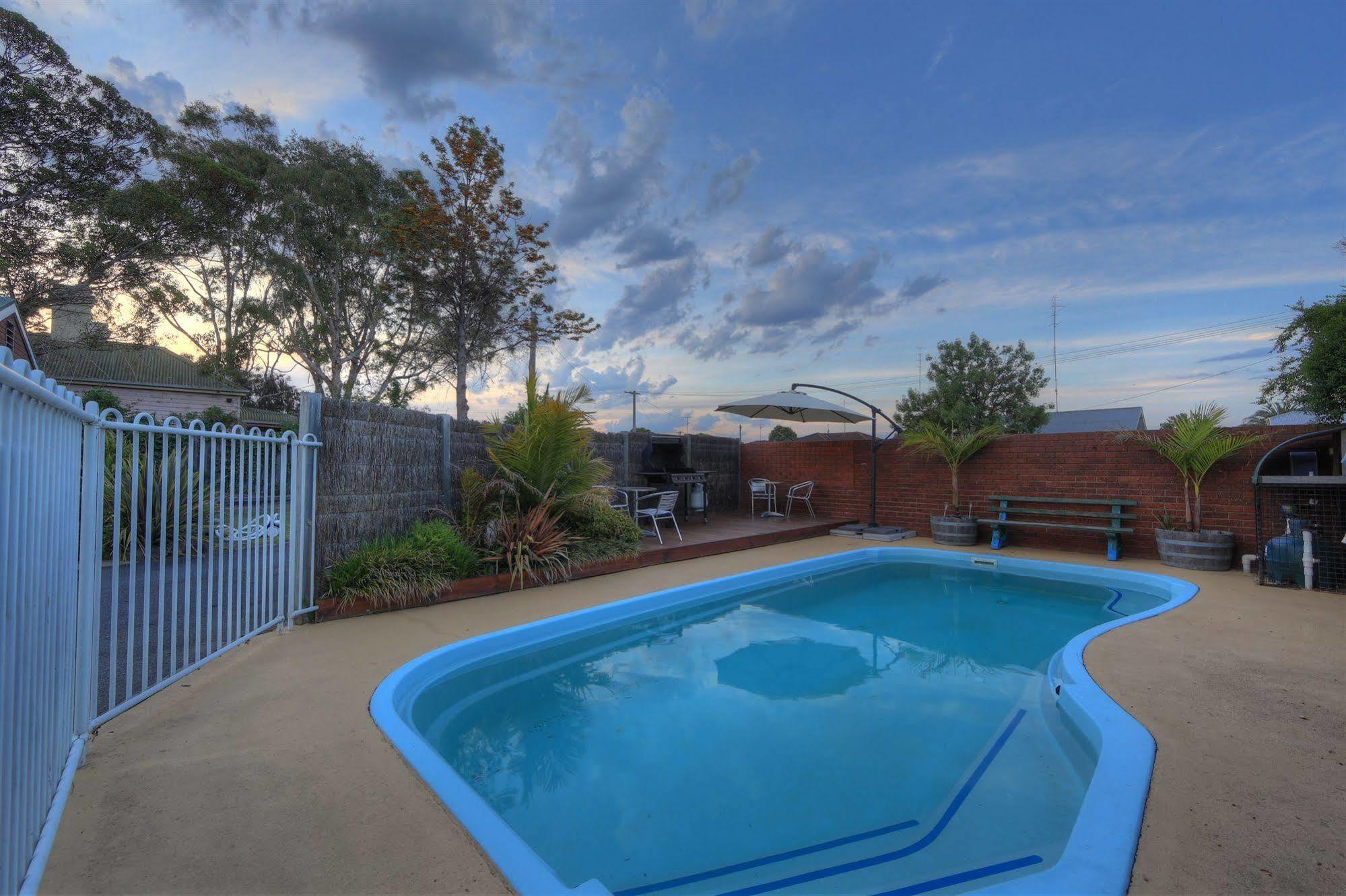 Bairnsdale Tanjil Motor Inn Exterior photo